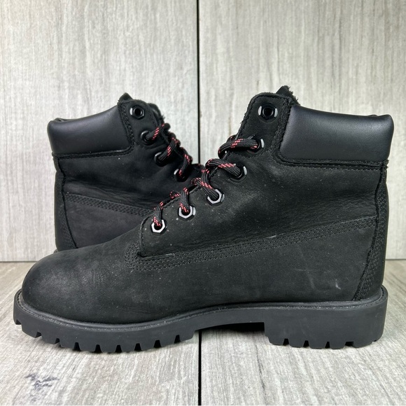 Timberland Classic 6 Inch Black Waterproof Youth Boot Boys Size 5 - Picture 6 of 10
